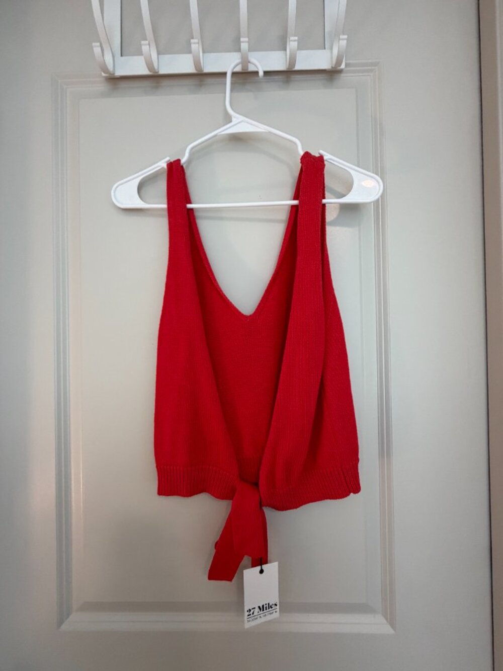 Red V-Neck Open Back Tank Top - Picture 2 of 5
